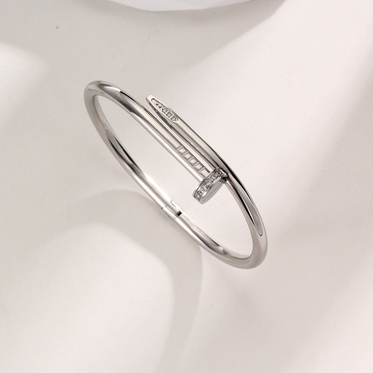 Pulseira Juste Un Clou Cravejada