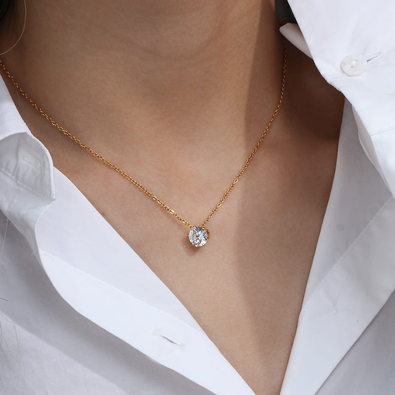 Colar Cordão de Ouro com Ponto de Luz de Cristal