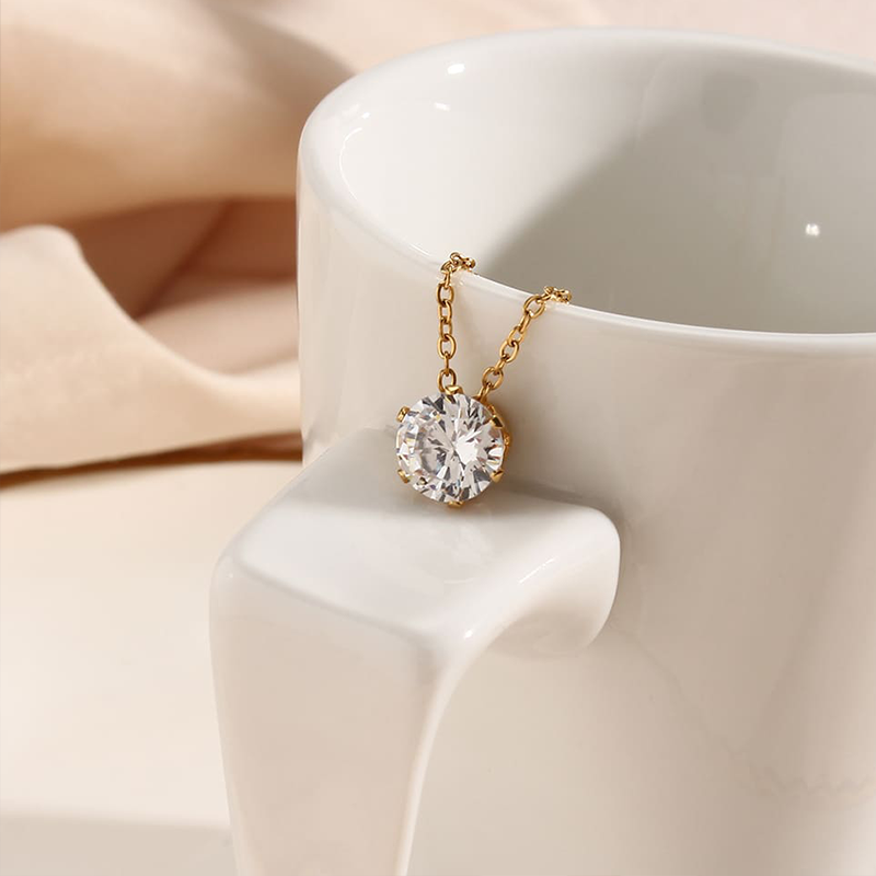 Colar Cordão de Ouro com Ponto de Luz de Cristal