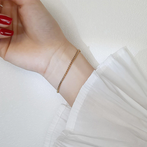 Pulseira Entrelaçada Minimalista