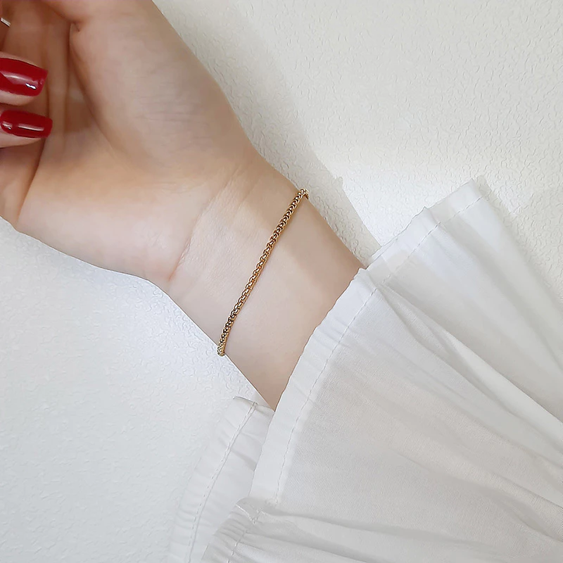 Pulseira Entrelaçada Minimalista