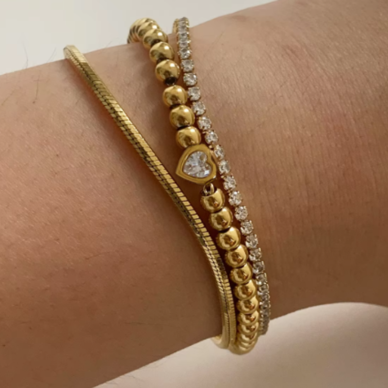 Pulseira de Bolinhas com Pingente de Coração