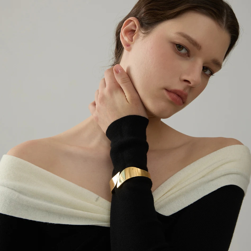 Pulseira Bracelete Irregular