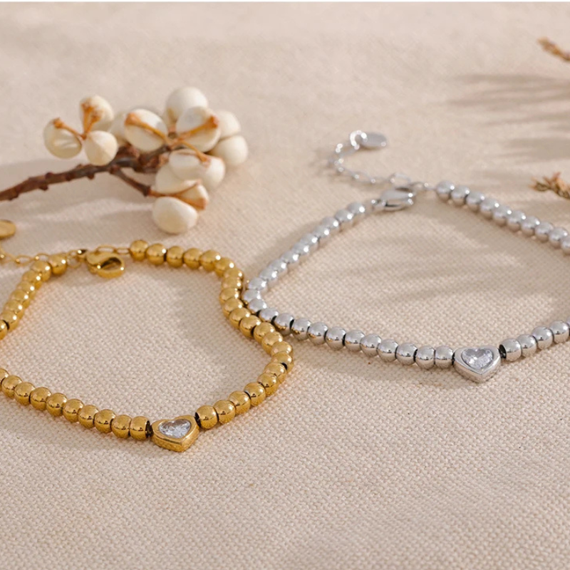 Pulseira de Bolinhas com Pingente de Coração
