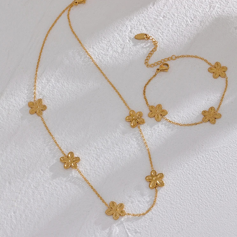 Conjunto Colar e Pulseira Alhambra Dourado
