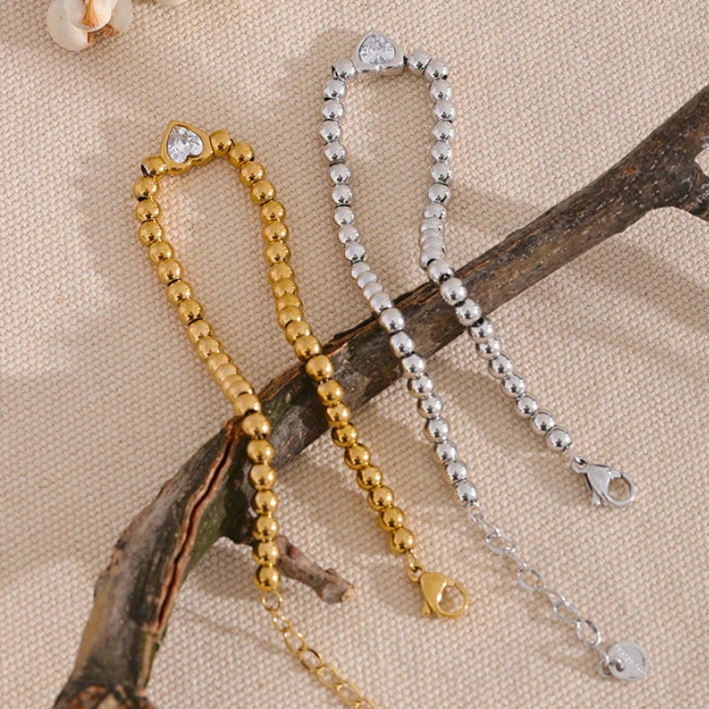 Pulseira de Bolinhas com Pingente de Coração