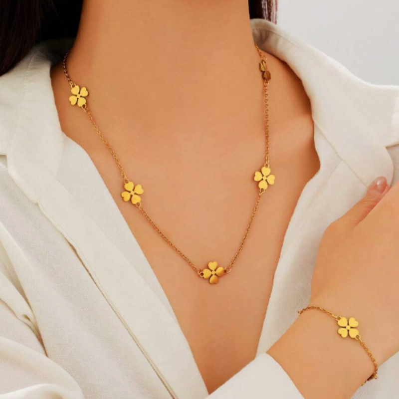 Conjunto Colar e Pulseira Alhambra Dourado