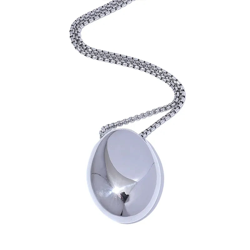Colar Longo Minimalista com Pingente Oval