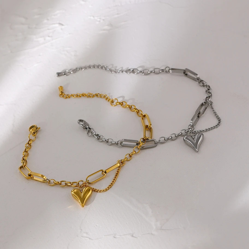 Pulseira de Elos com Pingente de Coração