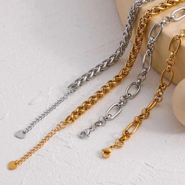 Colar e Pulseira Meio a Meio