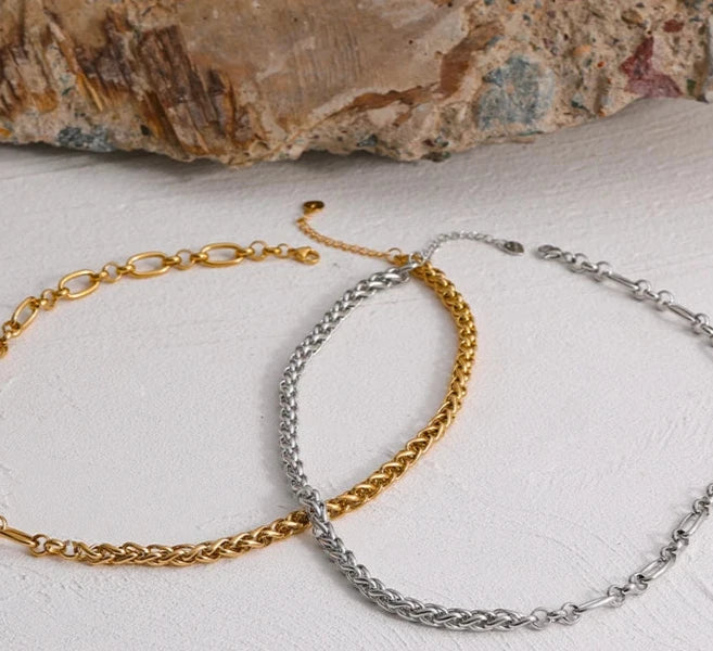 Colar e Pulseira Meio a Meio