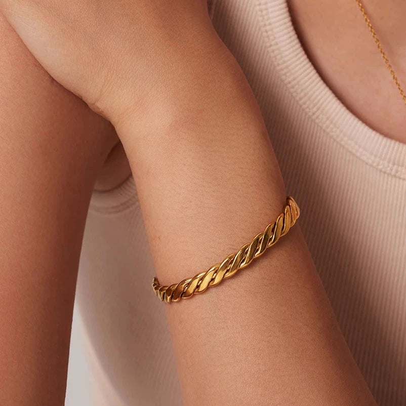 Pulseira Chunky de Corrente Cubana Entrelaçada