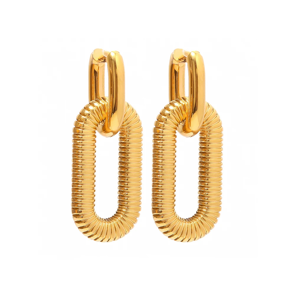 Brinco com Pingente Oval com Textura Irregular