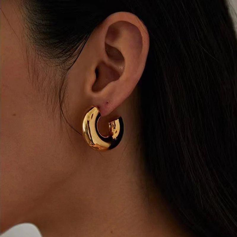 Brinco Ear Cuff sem Furo Grosso com Design Circular