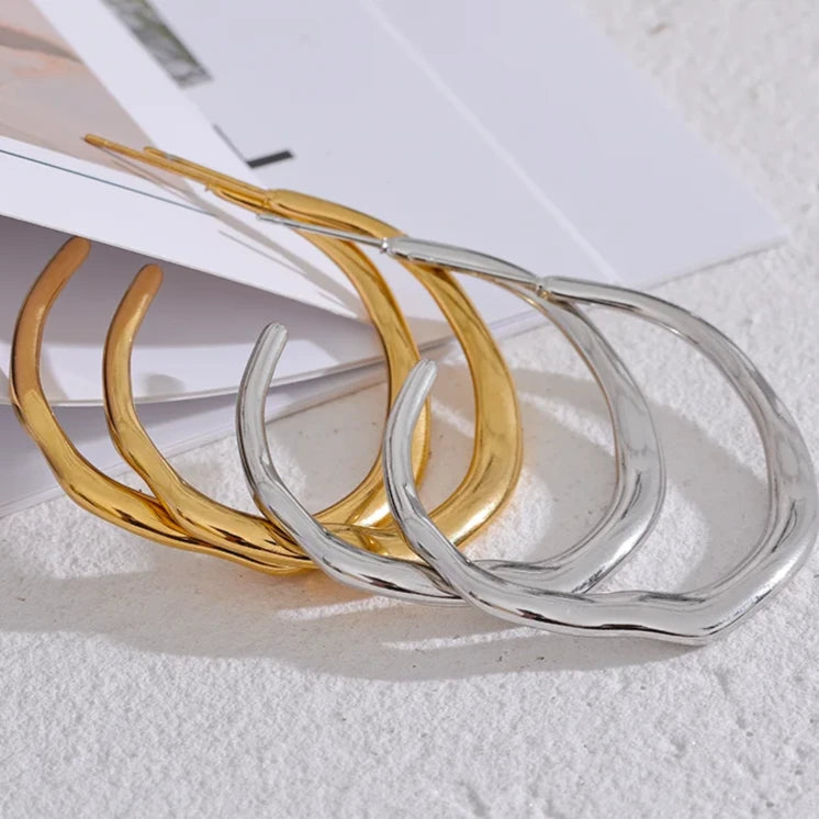 Brinco Argola com Textura Irregular