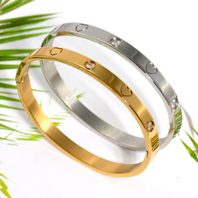 Pulseira Love com Coração Cravejada de Zircônia