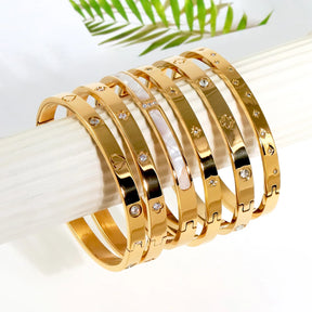 Pulseira Love com Estrela Cravejada de Zircônia