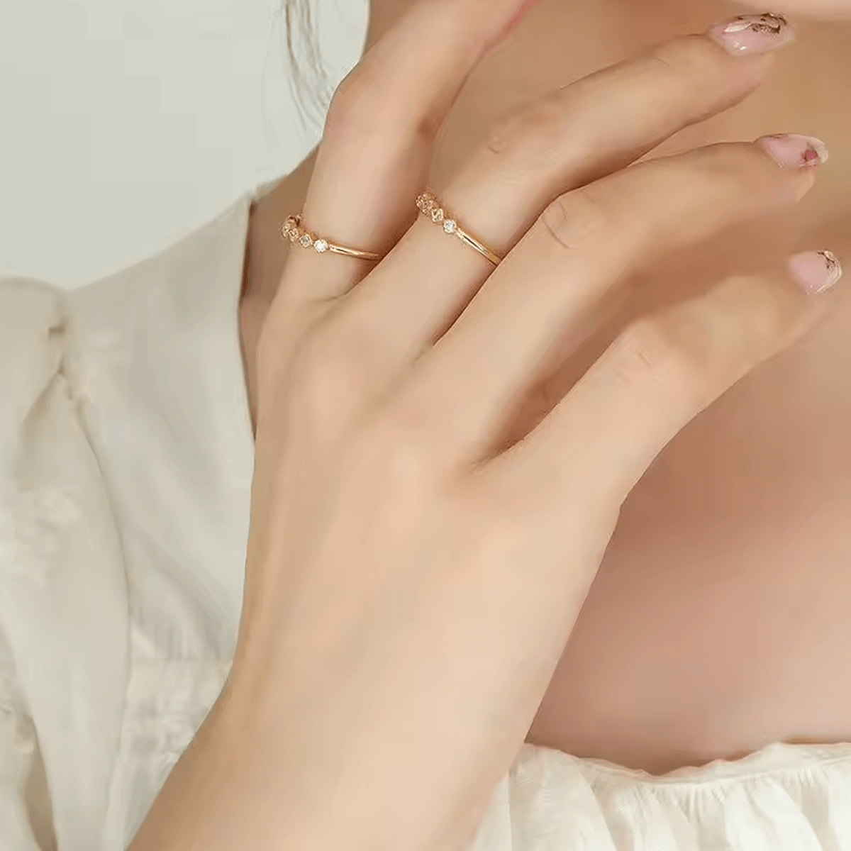 Anel Floral Cravejado de Zircônia - Beverly Joias