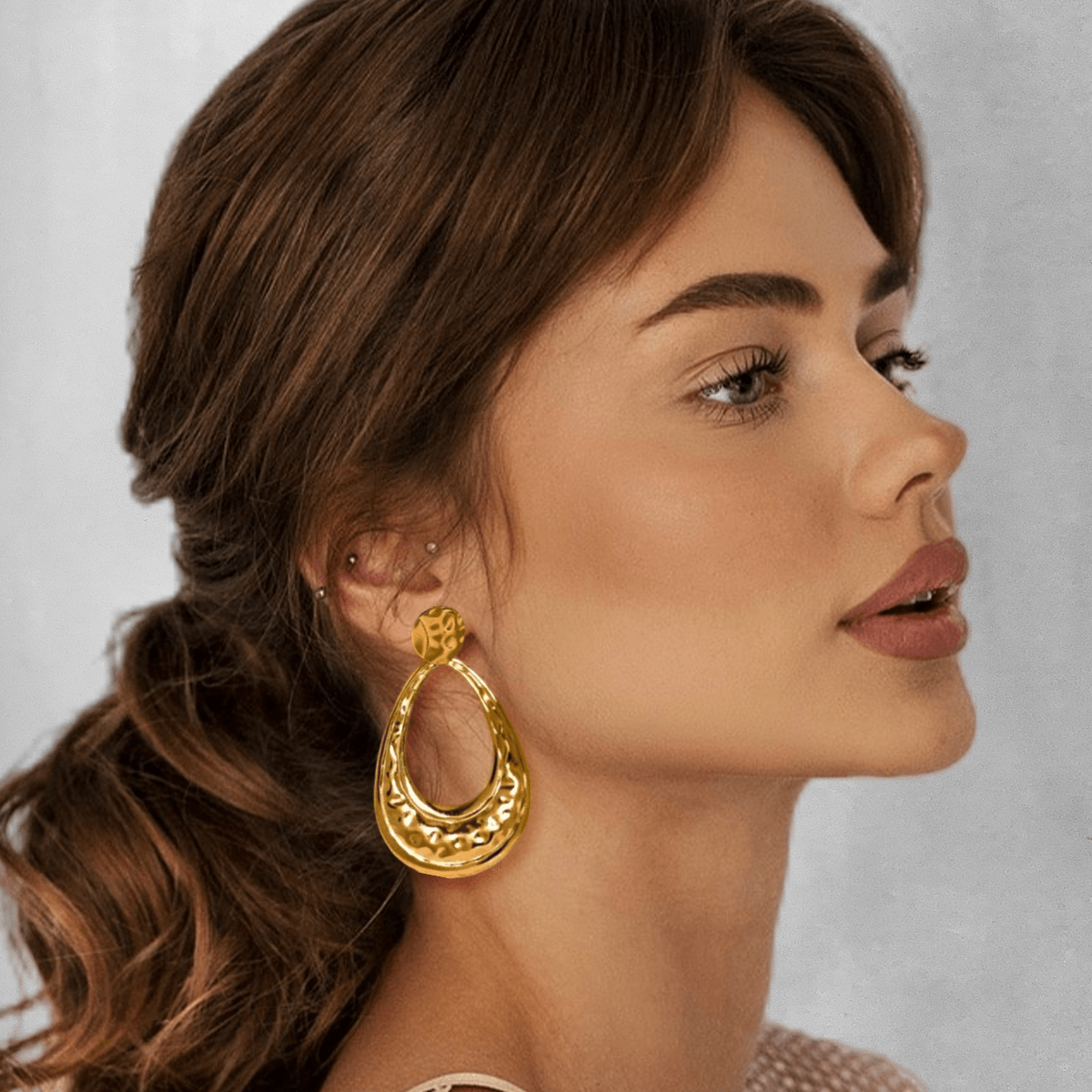 Brinco Aros Folhados em Gota - Beverly Joias