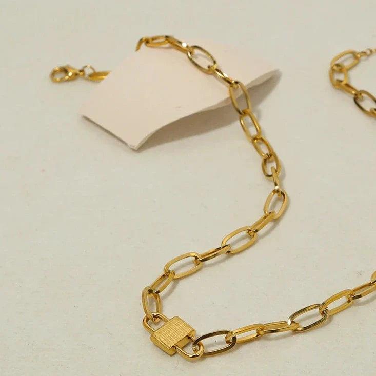 Colar Corrente com Pingente Cadeado - Beverly Joias